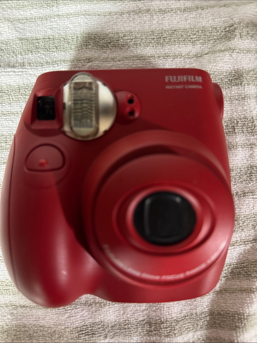 Fujifilm Instax Mini Instant Camera - Bright Red Untested